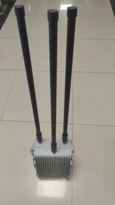 Трехканальный автомобильный подавитель FPV БПЛА